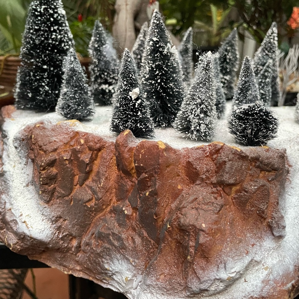 1998 Lemax Village Collection: Village Landscape